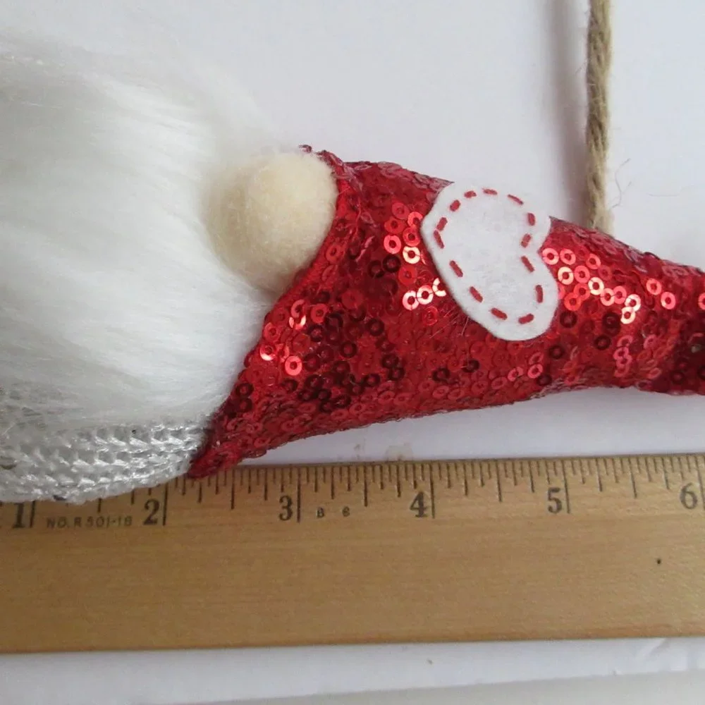 Valentine's Day Gnomes Hearts Love & Cupcakes Red & White Gnomes 6' Ft Garland